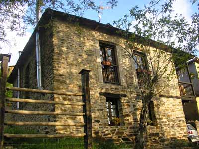 Ampliación de vivienda unifamiliar en Ozuela – León