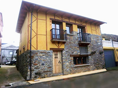 Vivienda unifamiliar con uso de Casa rural en Quilós – León