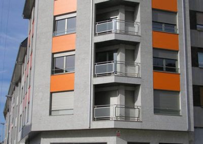 31 viviendas, locales comerciales y garajes en Ponferrada