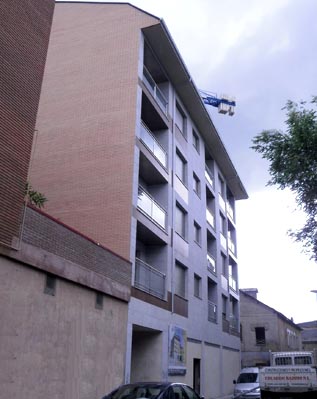 13 viviendas, locales y garajes en Ponferrada