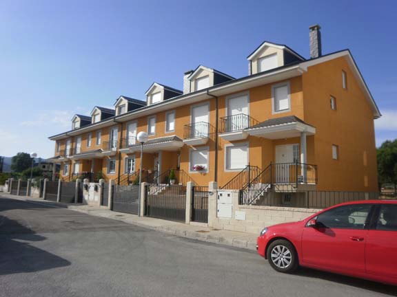 Seis viviendas adosadas en Cacabelos – León