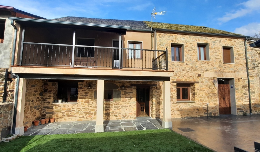 Sustitución de cubierta en vivienda unifamiliar en Matachana, León