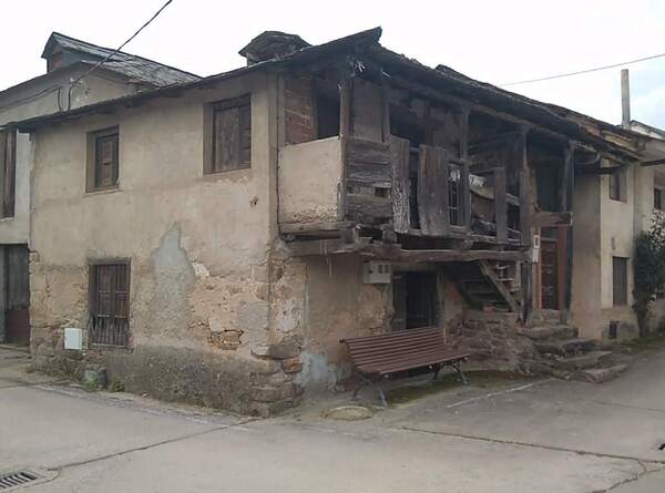 edificio antes de la rehabilitación