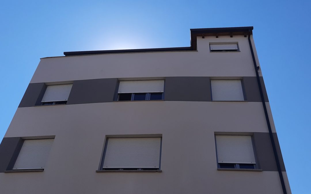 Sustitución de cubierta en edificio de viviendas en Ponferrada, León