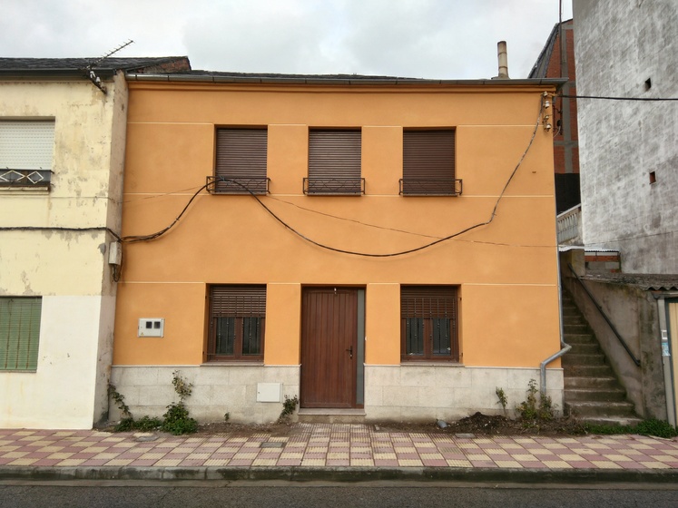 Distribución interior de la planta baja de una vivienda, Bembibre (León)